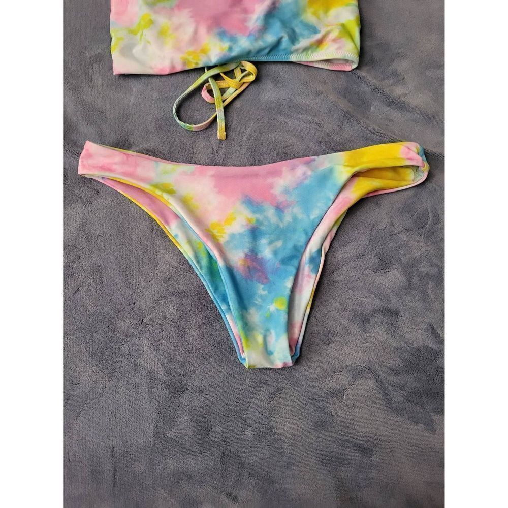Bikini - Picture 2 of 5
